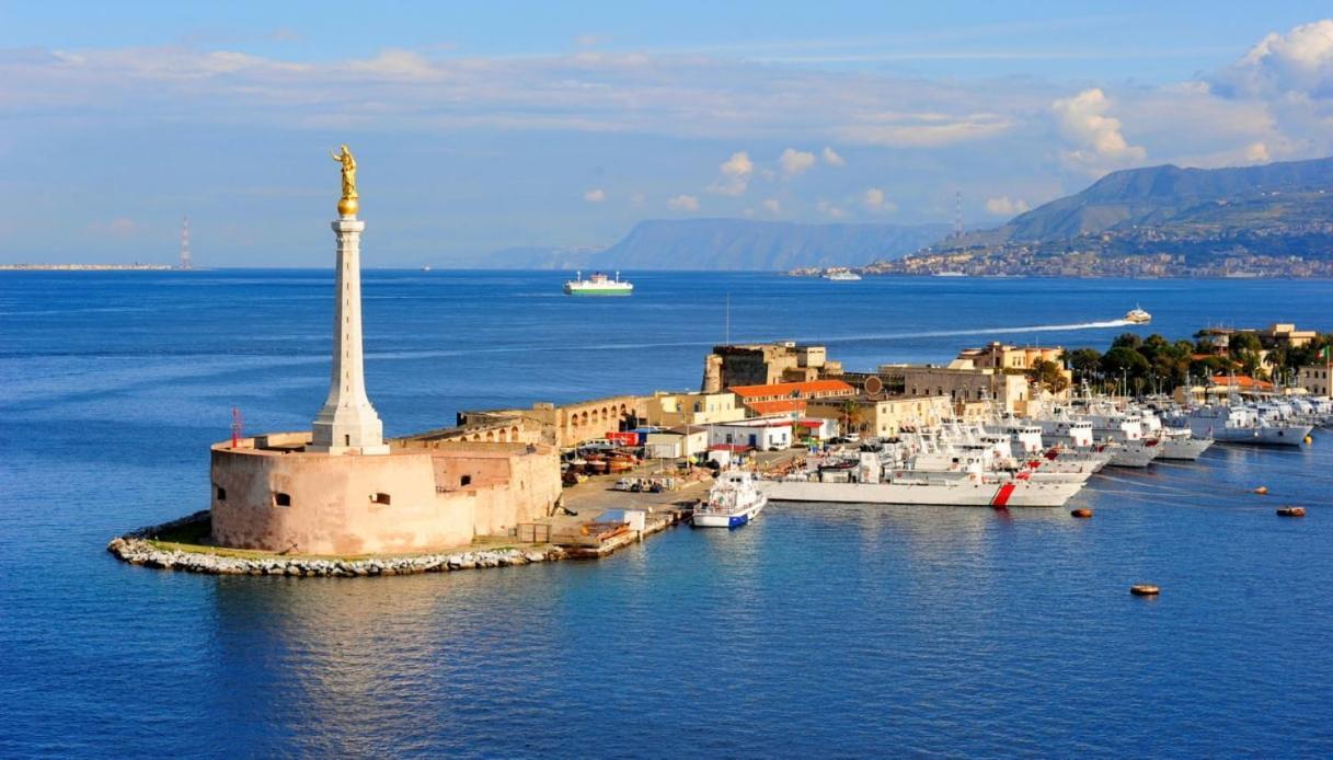 Erre Apartment Messina Kültér fotó
